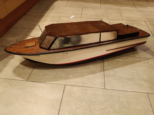 Motor boat large scale cabin - large,