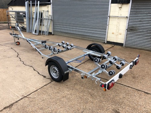 New 1300kg multi - roller, boat